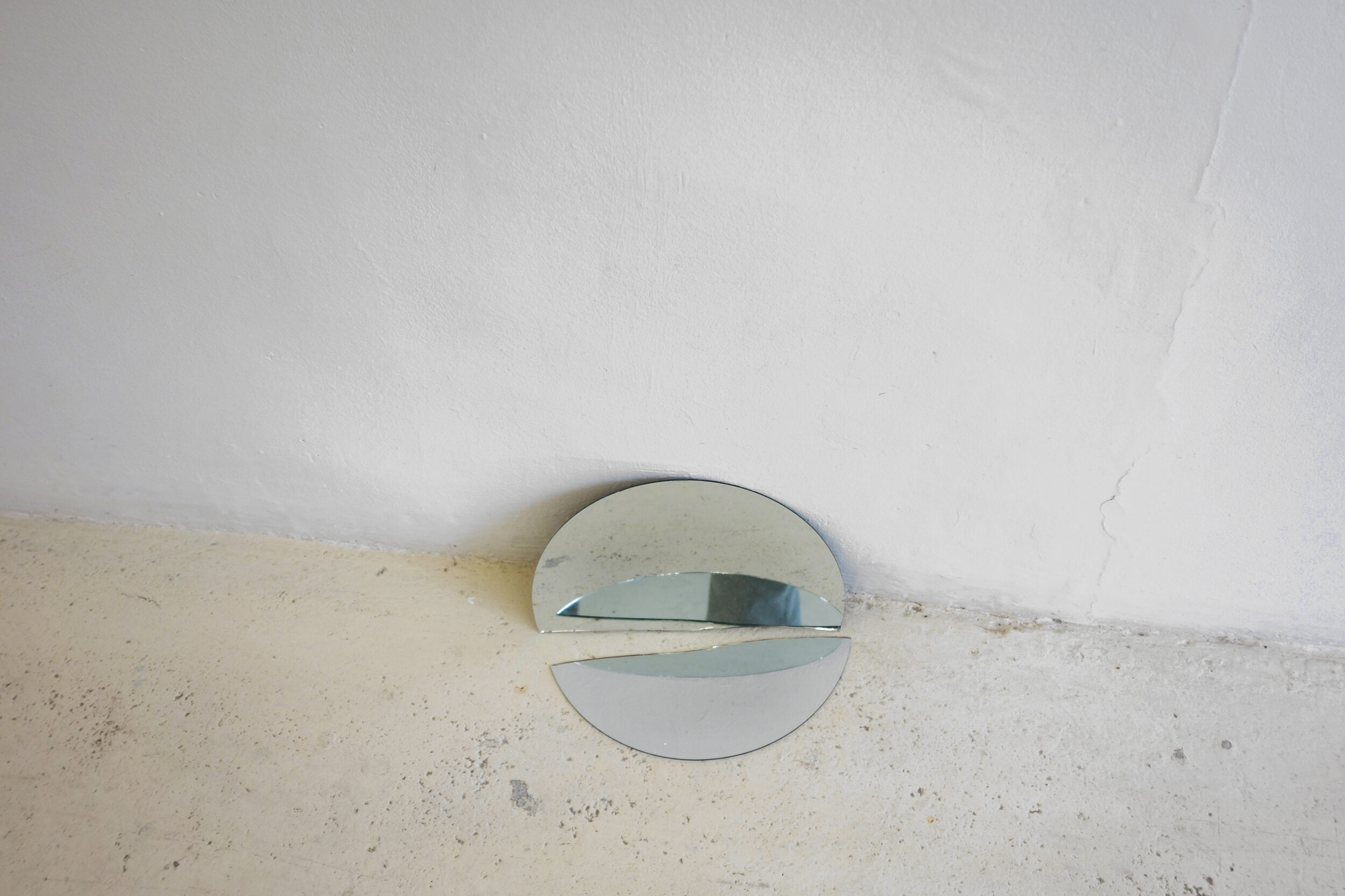 Indesolvable Inscription - Pauline Perplexe
