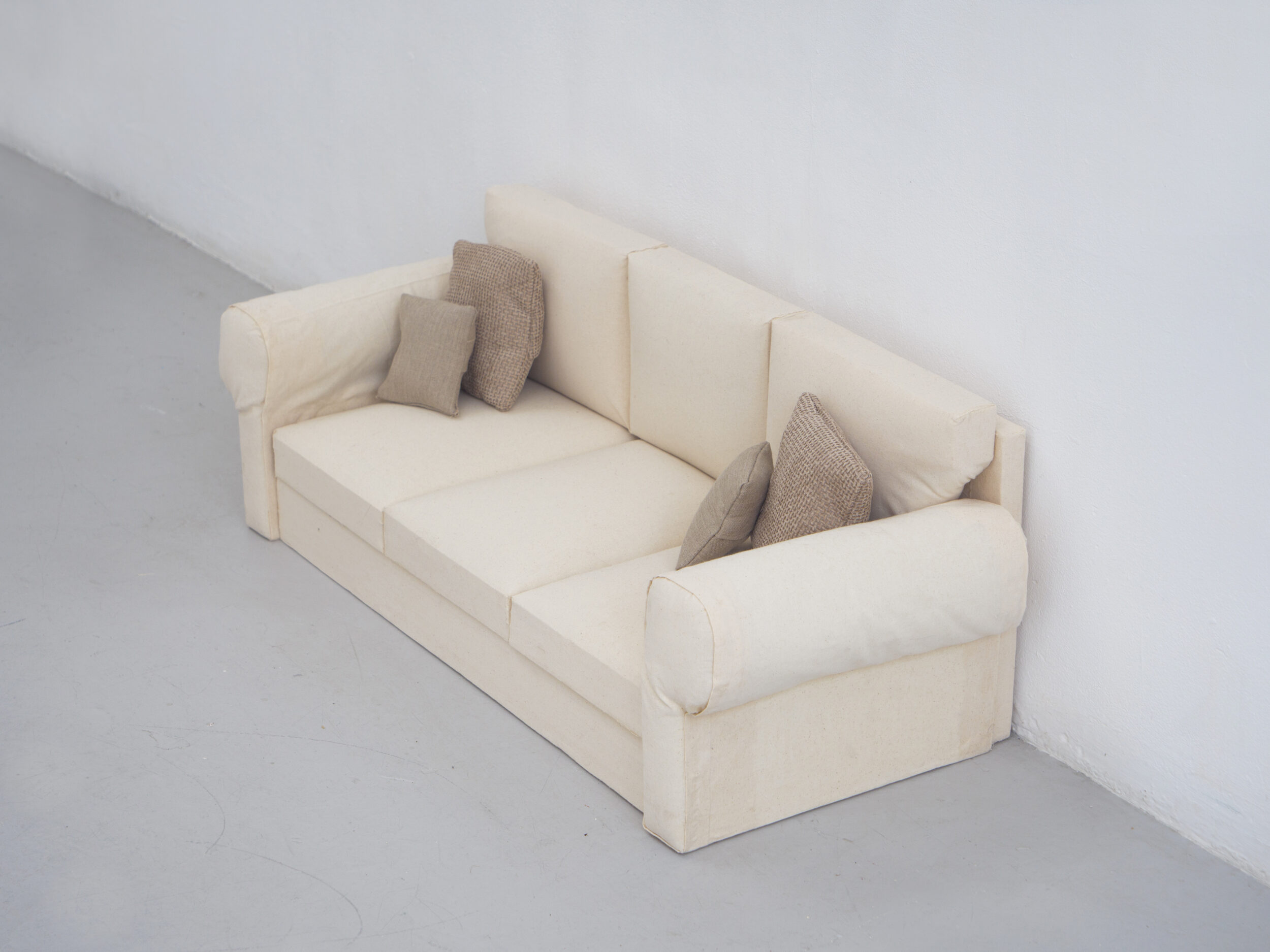 REAL CHARACTERS - Pauline Perplexe